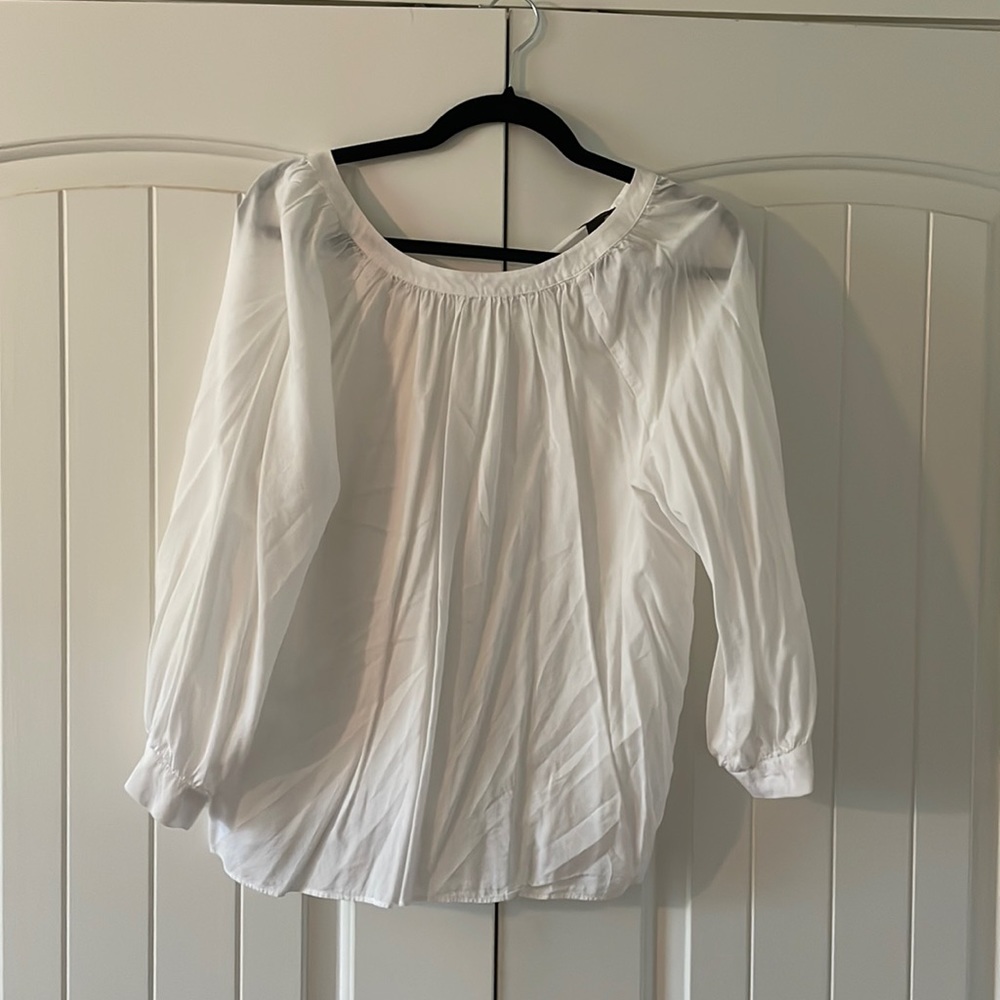 Ann Taylor size M 3/4 inch sleeve flowing blouse